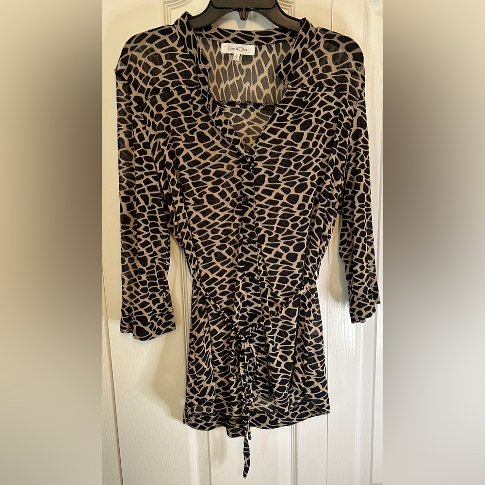 Eden & Olivia: Leopard print, sheer, button front blouse with waist tie.
Size L